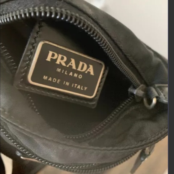 🚨SOLD🚨Prada, Re-Nylon, Messenger Bag - Authentic - Picture 3 of 3
